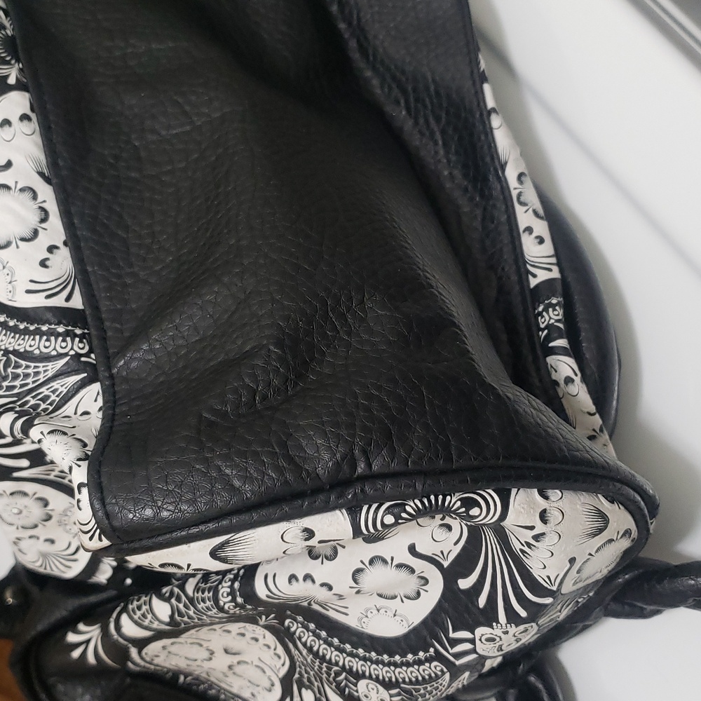 Loungefly Black and White Sugar Skull Day Of The Dead Vegan Leather Handbag - Picture 11 of 16